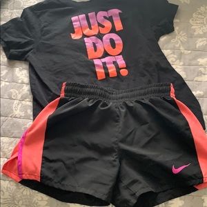 Girls Nike outfit.  Brand new condition.
